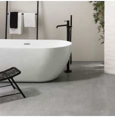 Porcelanosa Noir Caliza tiles
